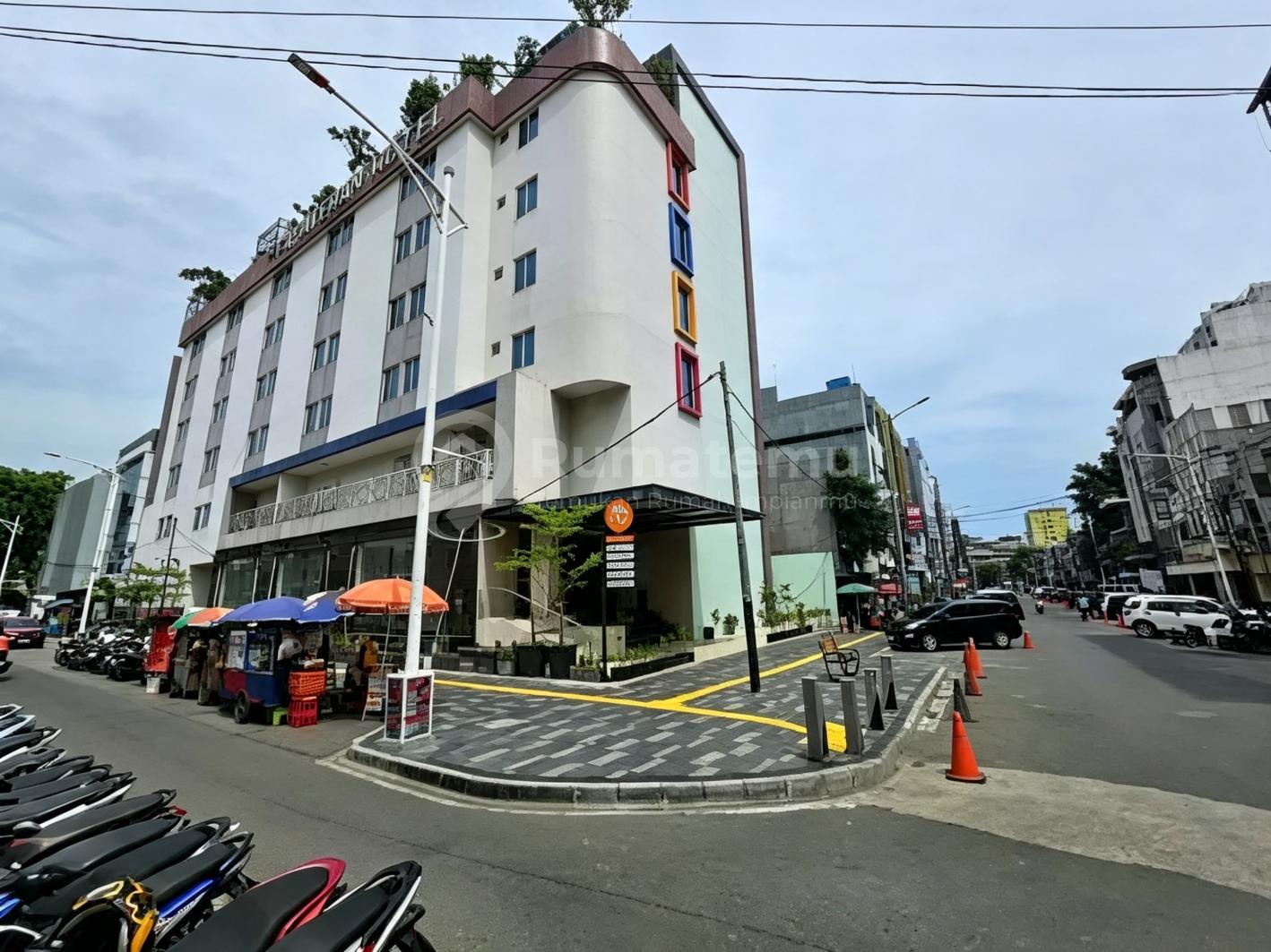 Investasi Terbaik Hotel Falatehan Blok M 92 Kamar, dengan Occupancy Hampir 95%