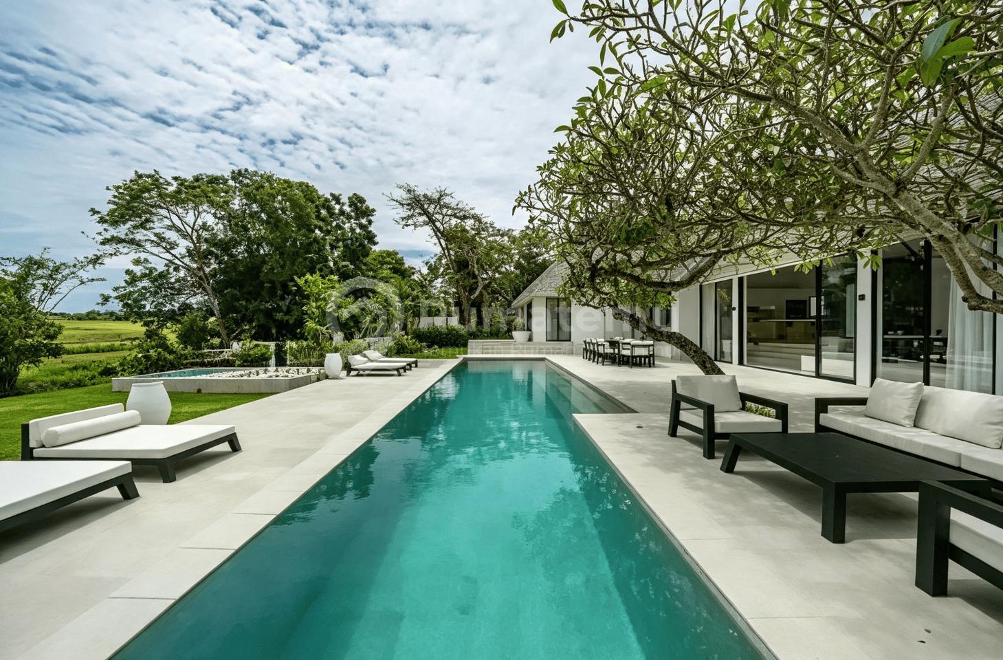 Ready For Rent 5 B R Luxury Villa In Umalas Bali