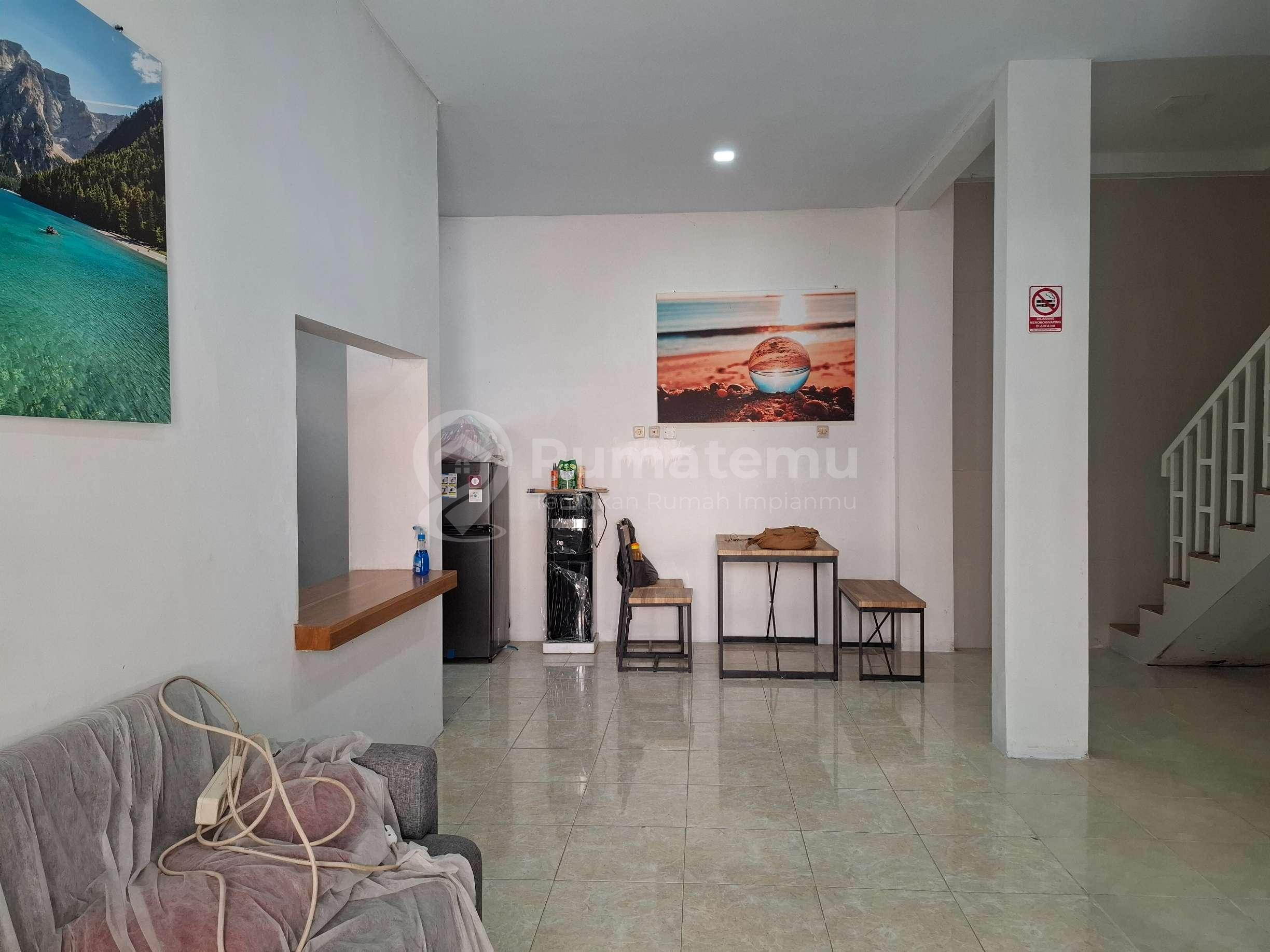 Rumah 2 lantai perumahan taman kuantan sendangadi mlati sleman yogyakarta
