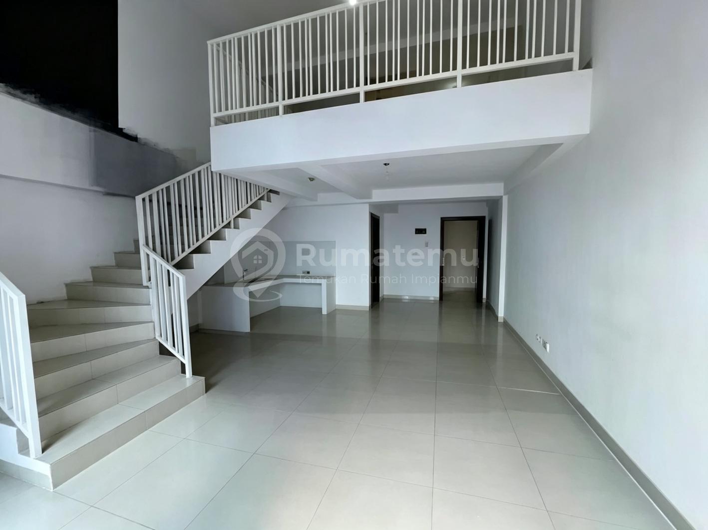 Soho @Podomoro City Office Space For Rent Mid Floor with Best