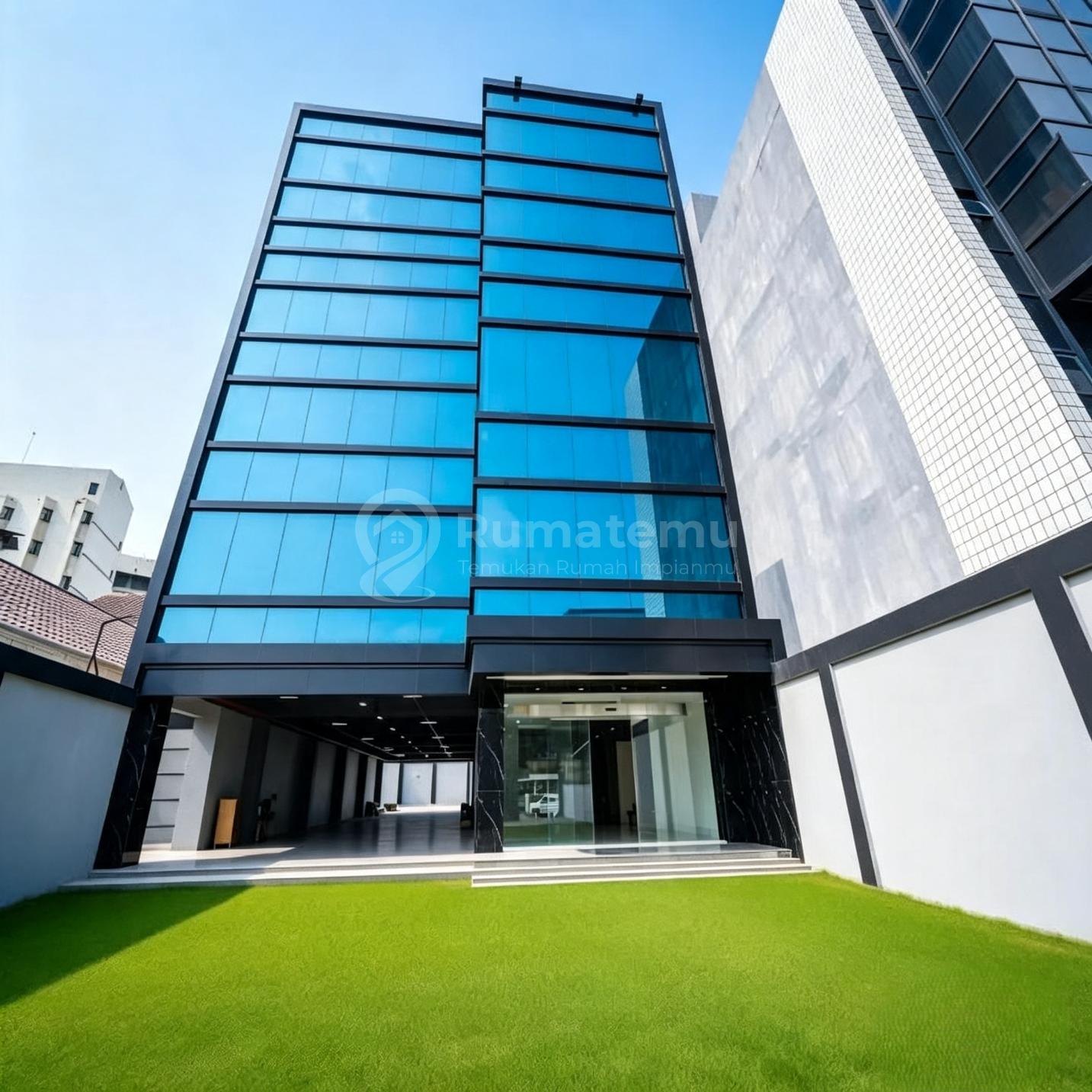Gedung Brand New di Daerah Menteng,Siap Pakai,Sgt Strategis,Prestius,6,5 Lantai.