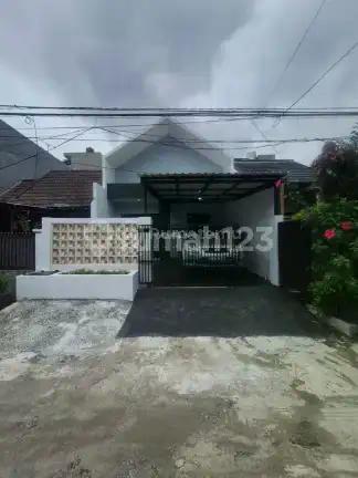 Rumah Baru Renovasi Total Dalam Perumahan