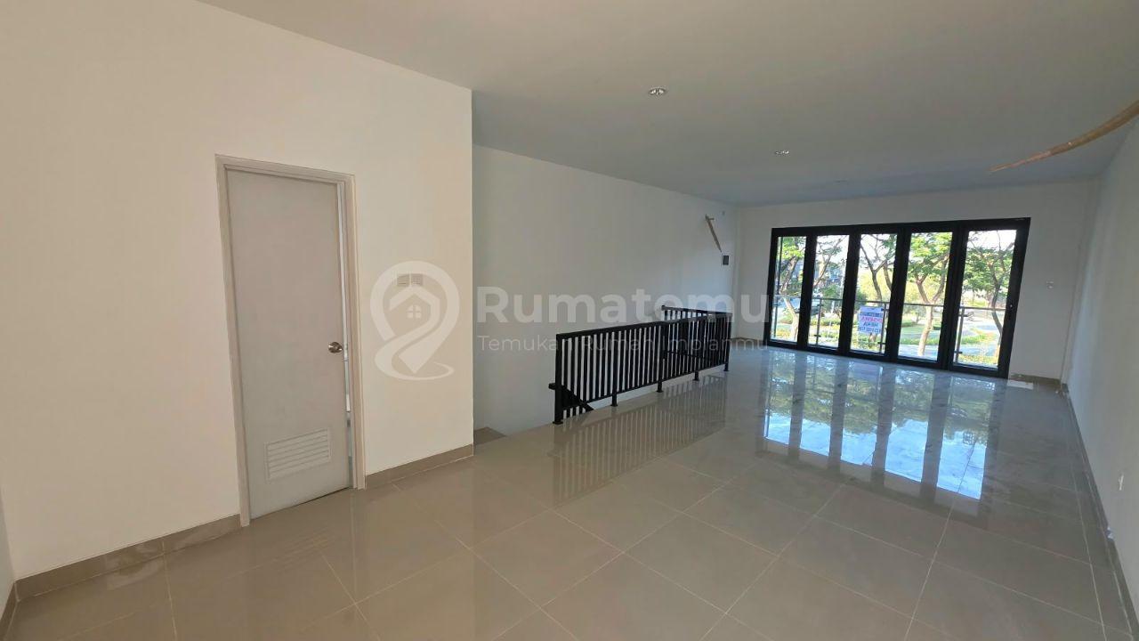 DISEWAKAN RUMAH - SUNSET JUNCTION DEKAT KOMPLEKS LAVIA