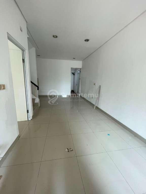 Disewakan Cepat Rumah di Golf Lake 