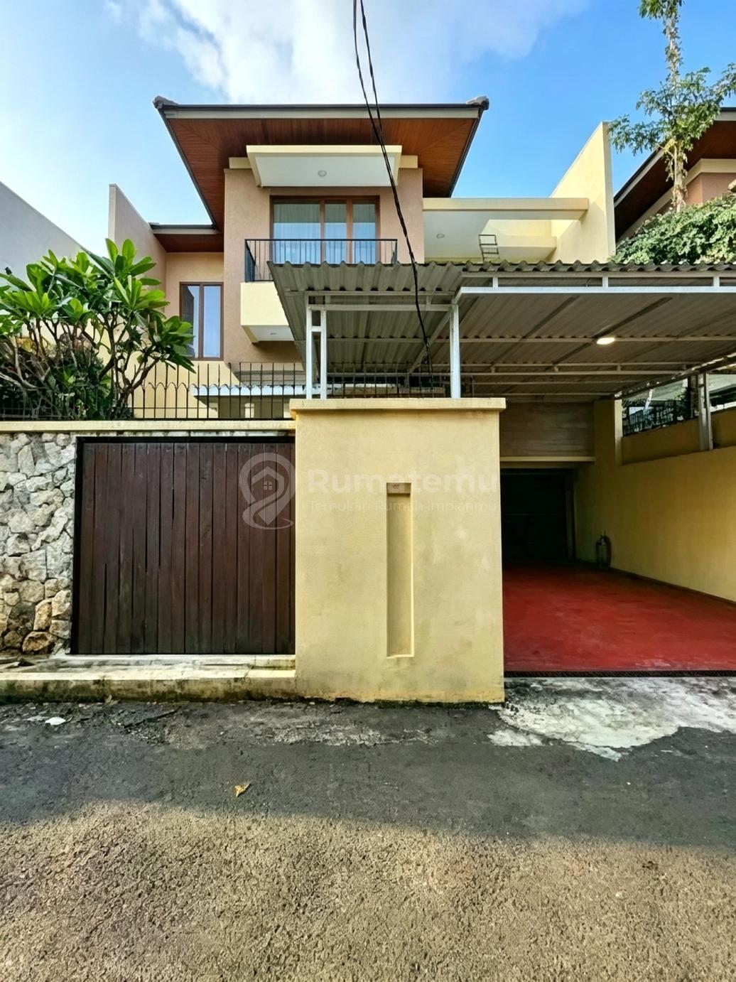 Turun Harga...!!! Jual Rmh Kemang Jakarta Selatan 2.5 Lantaibebas Banjir