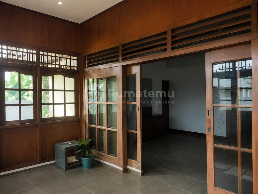 DIJUAL RUMAH TUA DI PULO MAS JAKARTA TIMUR!