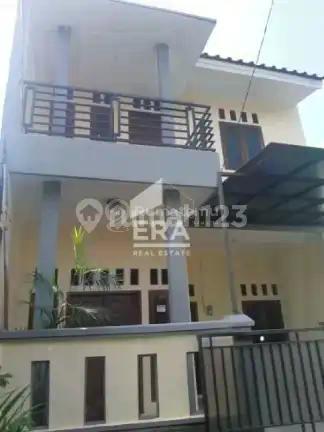 Rumah Siap Huni 2 Lantai di Jatiwaringin Bekasi