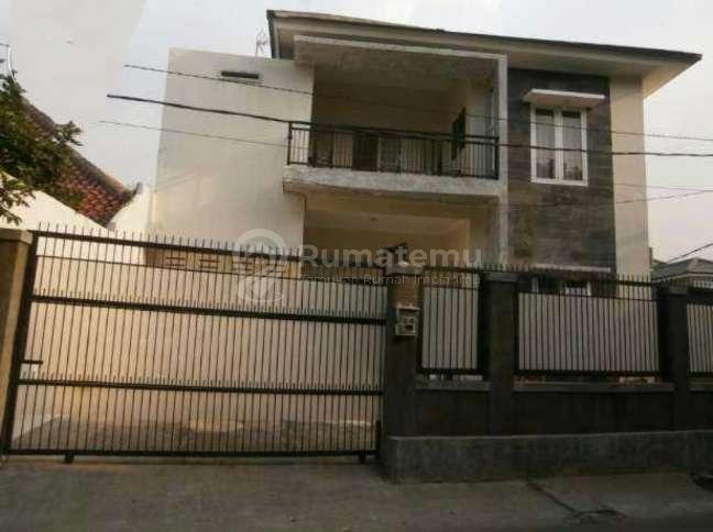 Sewakan Rumah Hook Mewah di Pejaten Timur, Pasar Minggu, Jakarta Selatan