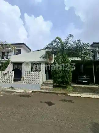 Rumah Secondari Dalam Cluster di Legenda Wisata