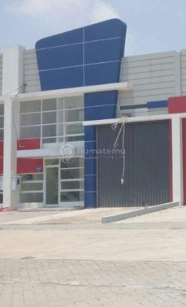 Bangunan Komersial 2 Lantai di Jababeka Cikarang, LT 180 m² LB 240 m², Cocok Untuk Workshop & Kantor