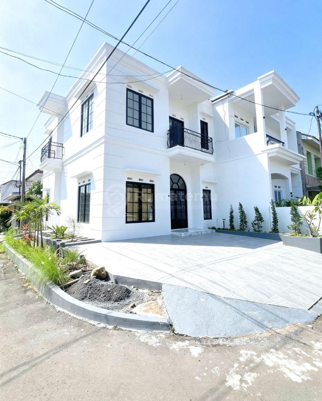 Rumah Mewah Gress lokasi Premium Komplek Mustika Hegar Regency Margacinta Buahbatu Bandung depan Borma