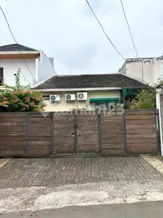 Rumah Bagus Vibes Villa di Cirendeu Tangerang Selatan