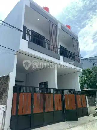 Rumah Baru di Cipondoh Makmur Dekat Jalan Utama