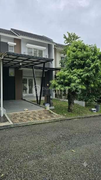 Rumah 2 Lantai Siap Huni Bisa Kpr Kencana Loka Bsd