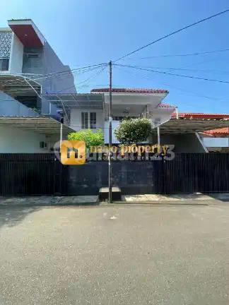 Rumah Bagus Asri Dalam Komplek Strategis di Kayu Putih Jakarta