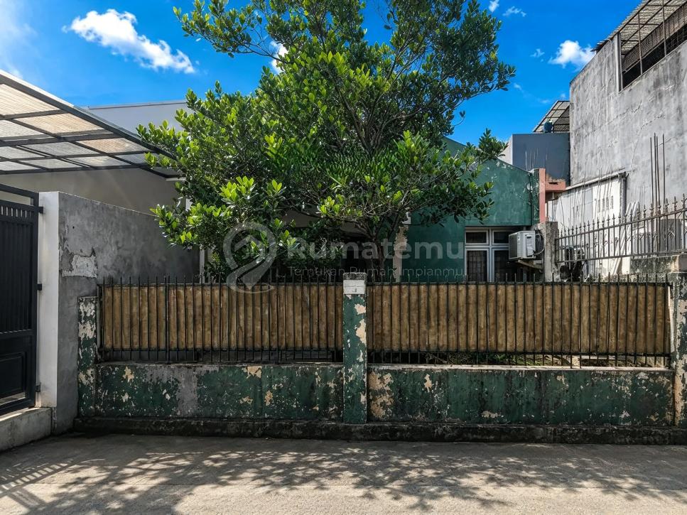 Dijual Rumah Siap Huni Hitung Tanah Harga Menarik di Kedoya Selatan