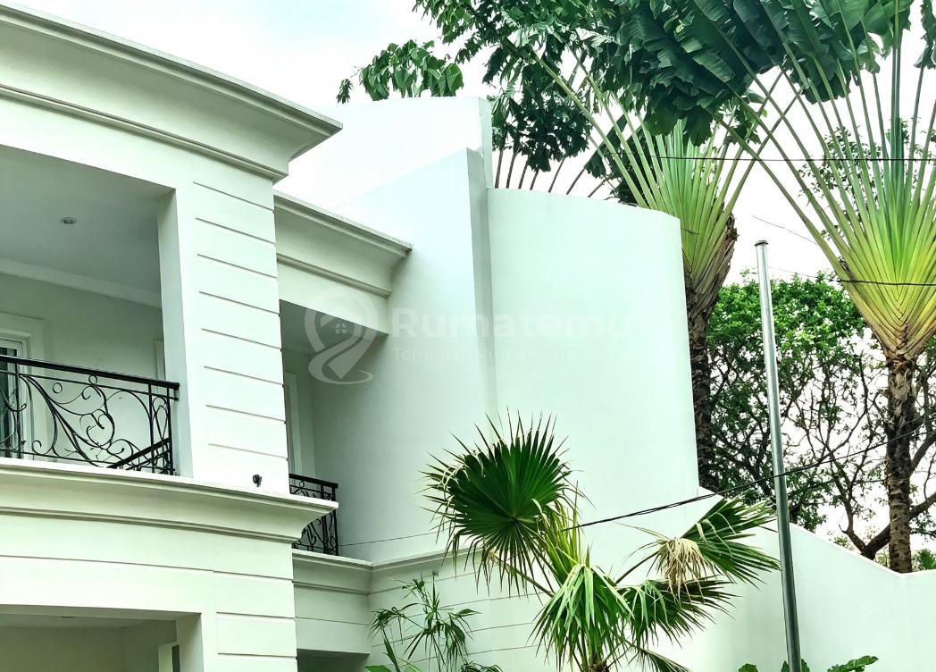 DIJUAL (Direct to Owner)  Rumah Cantik baru direnovasi di jalan Brawijaya Jaksel.