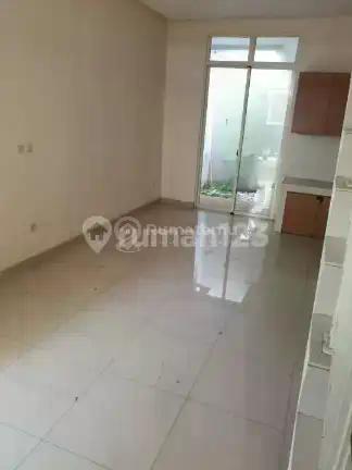 Rumah 2 Lantai Di Green Lake City Cipondoh Karang Tengah Tangerang Kota Banten
