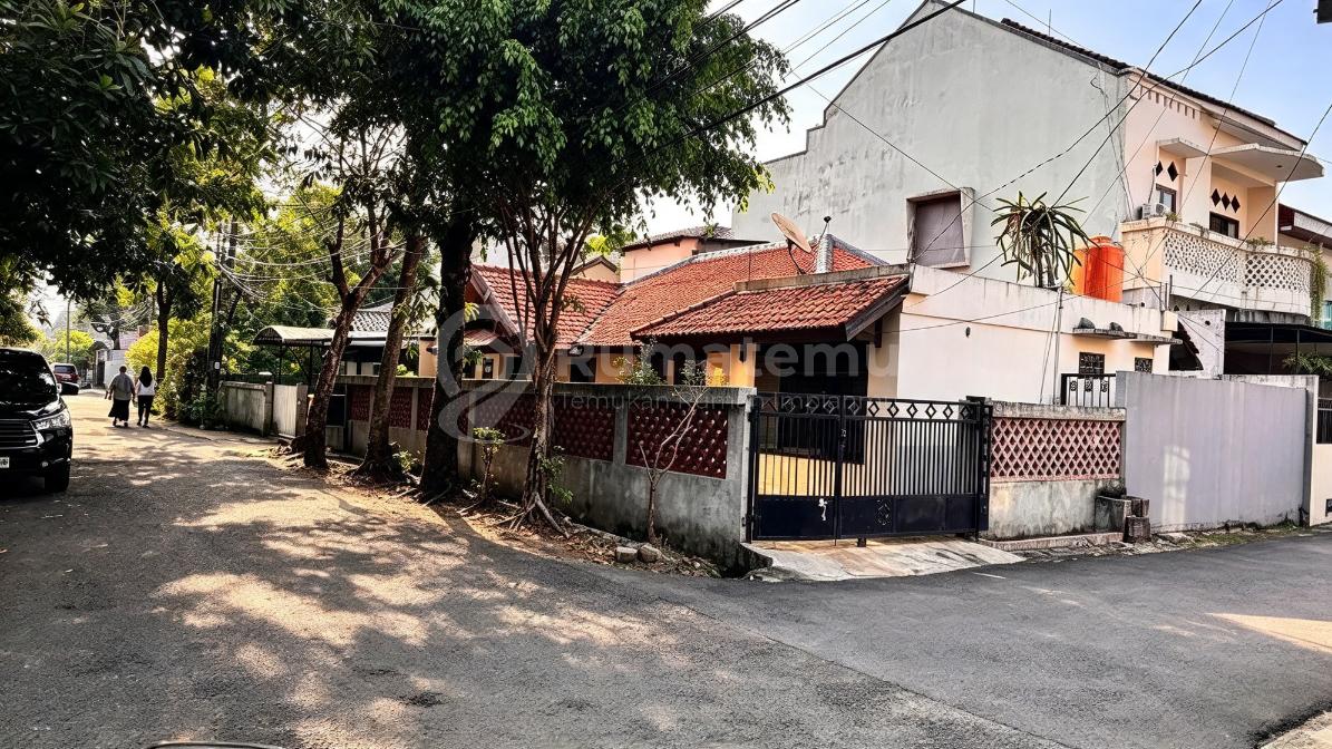 Dijual Rumah SIap Huni Posisi Hook Hitung Tanah 5 Menit Tol Jorr Bebas Banjir