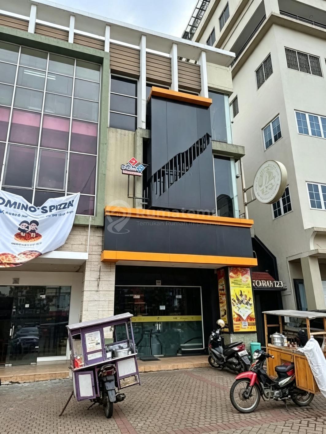 Ruko South Goldfinch Lokasi Strategis Ramai