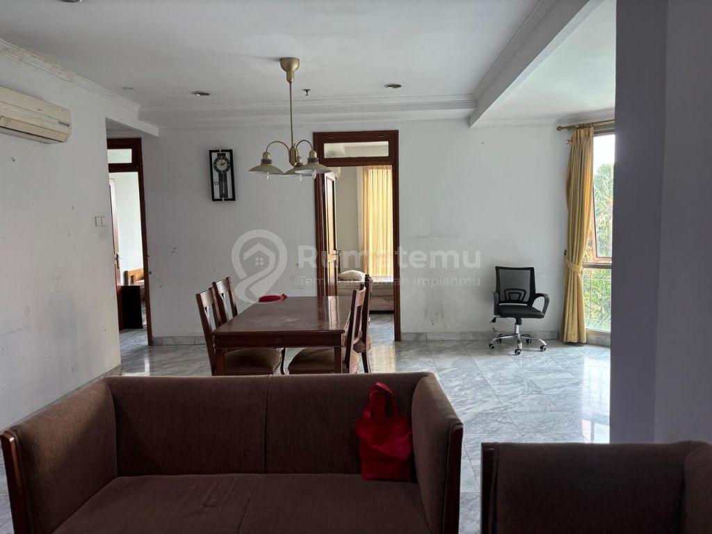 Apartemen di Mitra Oasis Senen, LB 114 m², 3+1 KT, 2+1 KM, Listrik 4.400W