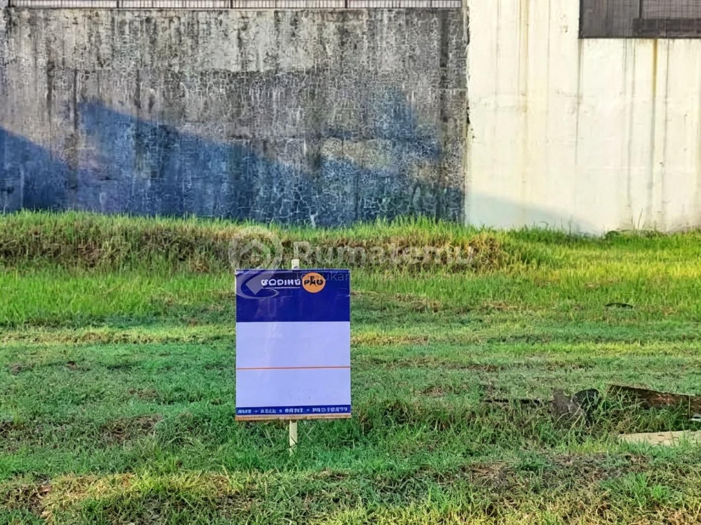 Intercon Kebon Jeruk [TANAH]: DiJual , Jalan besar- Hoek