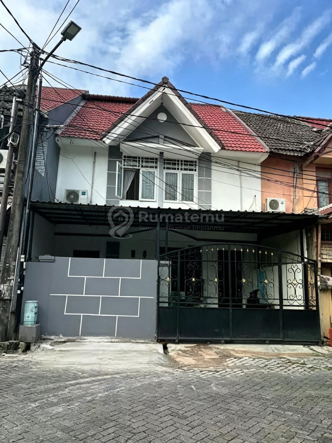 Dijual Rumah Minimalis 2,5 Lantai Siap Huni di Taman Palem Lestari Jakarta Barat