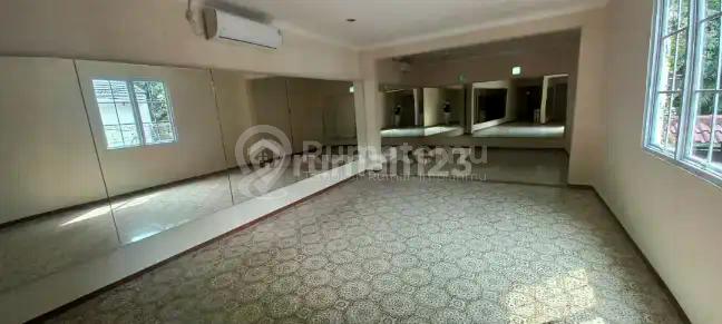 Rumah Hook, Pinggir Jalan Raya Area Pondok Labu, Super Untung
