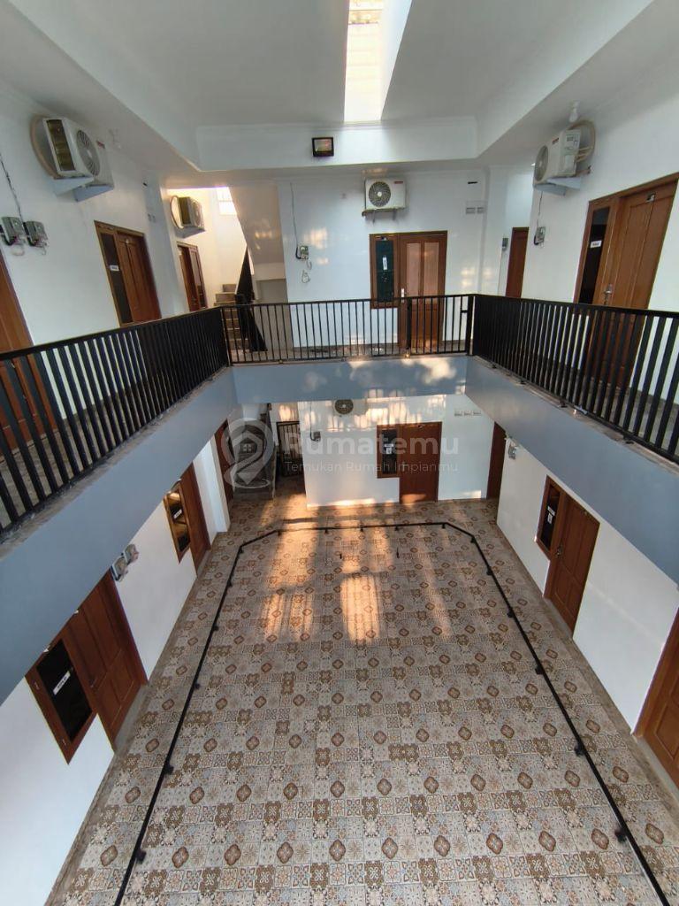Dijual Rumah Kost Putri Eksekutif Liora Full penghuni & furnished di Semarang bayar Tahunan, income menjanjikan. 
