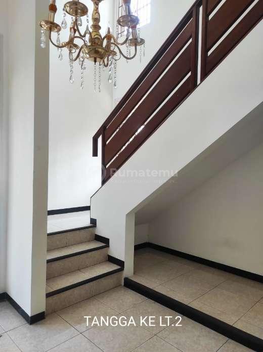 DIJUAL: Rumah Posisi Hook Luas 260m² di Cireundeu, Kawasan Tenang & Strategis Perbatasan Jaksel