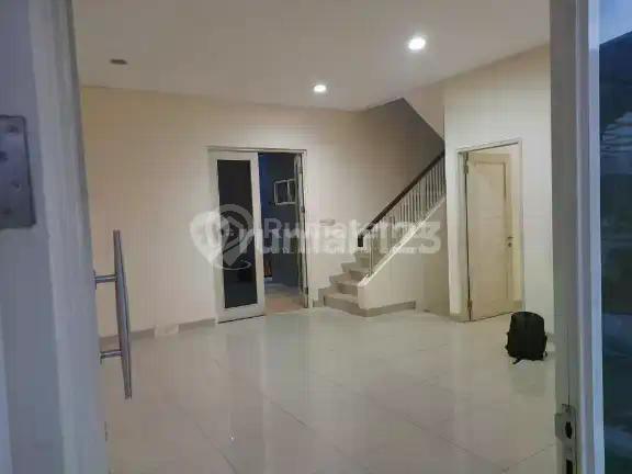 DIJUAL CEPAT RUMAH STRATEGIS @SAN LORENZO, GOLF LAKE RESIDENCE