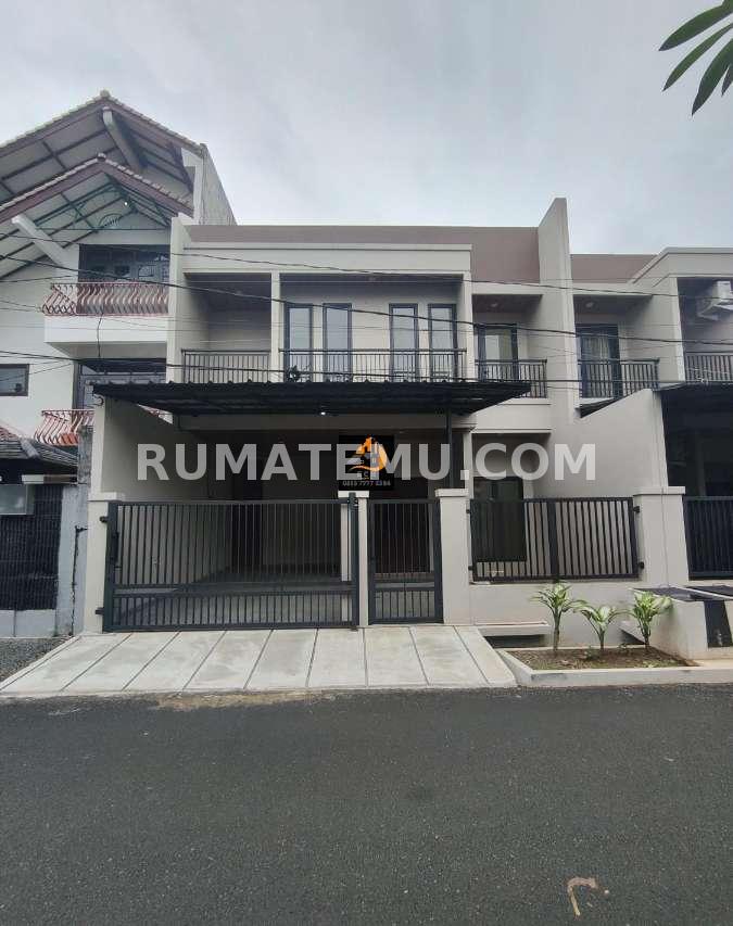 TP57/Rumah Baru Dalam Komplek Di Pondok Kelapa Duren Sawit Jakarta Timur 