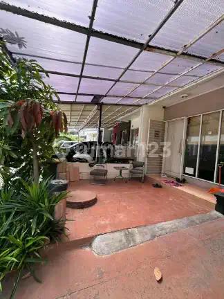Disewakan Rumah Golf Lake Lebar 8