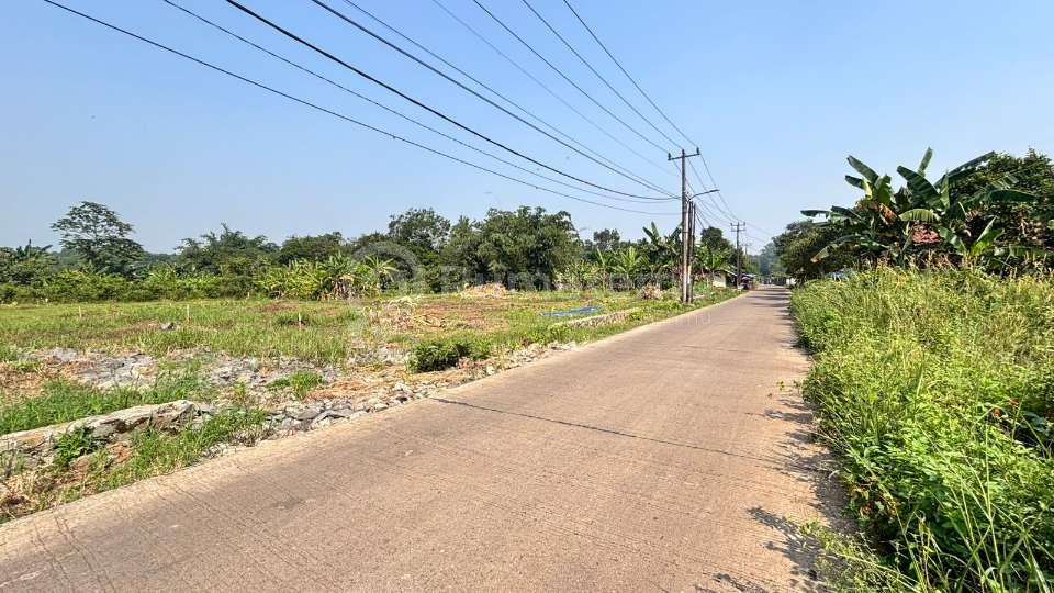 Tanah Pinggir Jalan di Cisauk - SHM - Murah Strategis 2 Km ke Stasiun Jatake