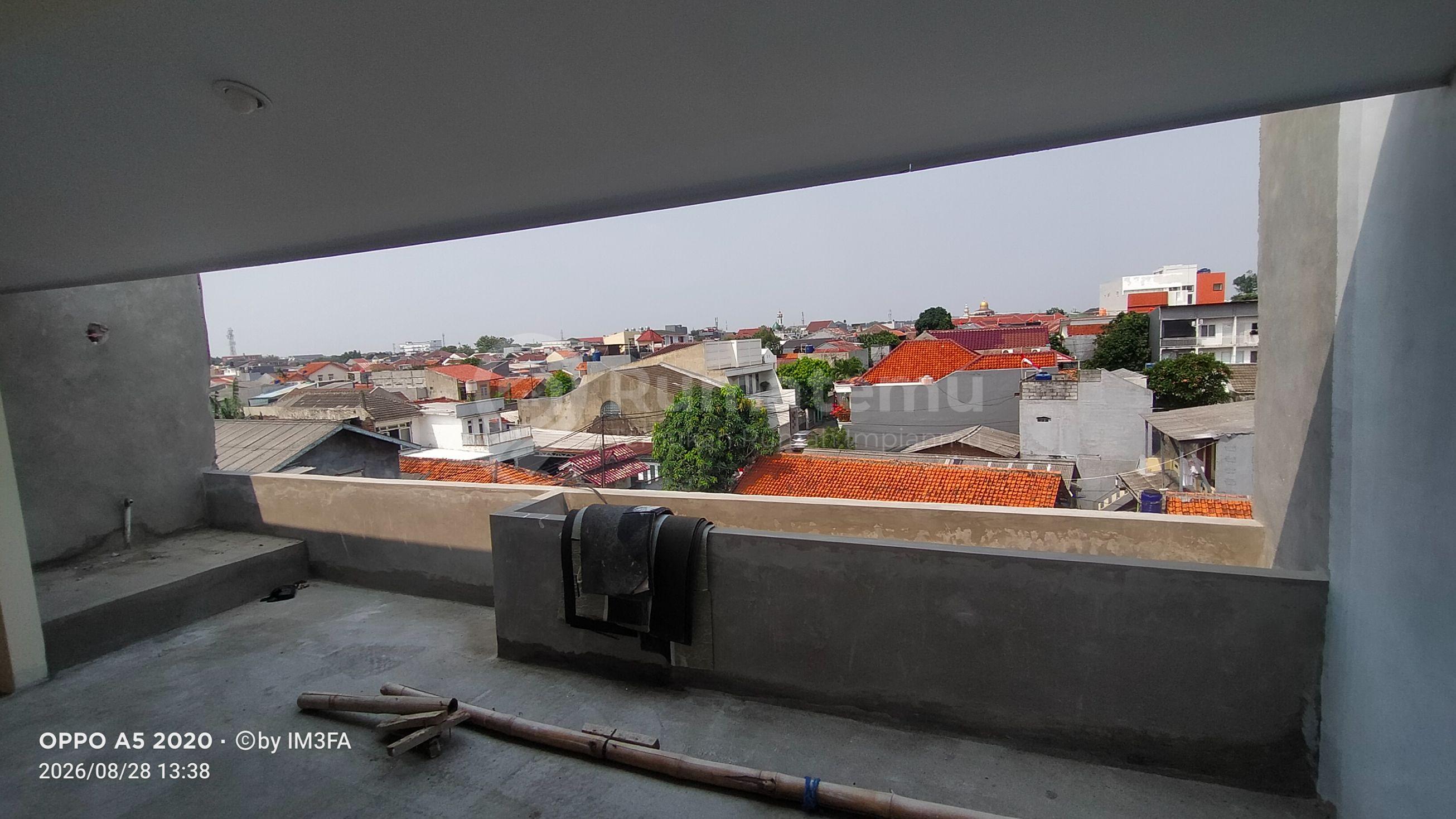 Jual Rumah Baru 2 Lantai + Rooftop Dalam Cluster Dekat Jalan Raya Condet Jakarta Timur 