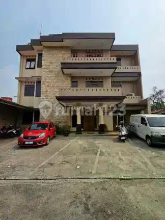 Ruang Usaha Lokasi Strategis di Jl. Pahlawan Revolusi