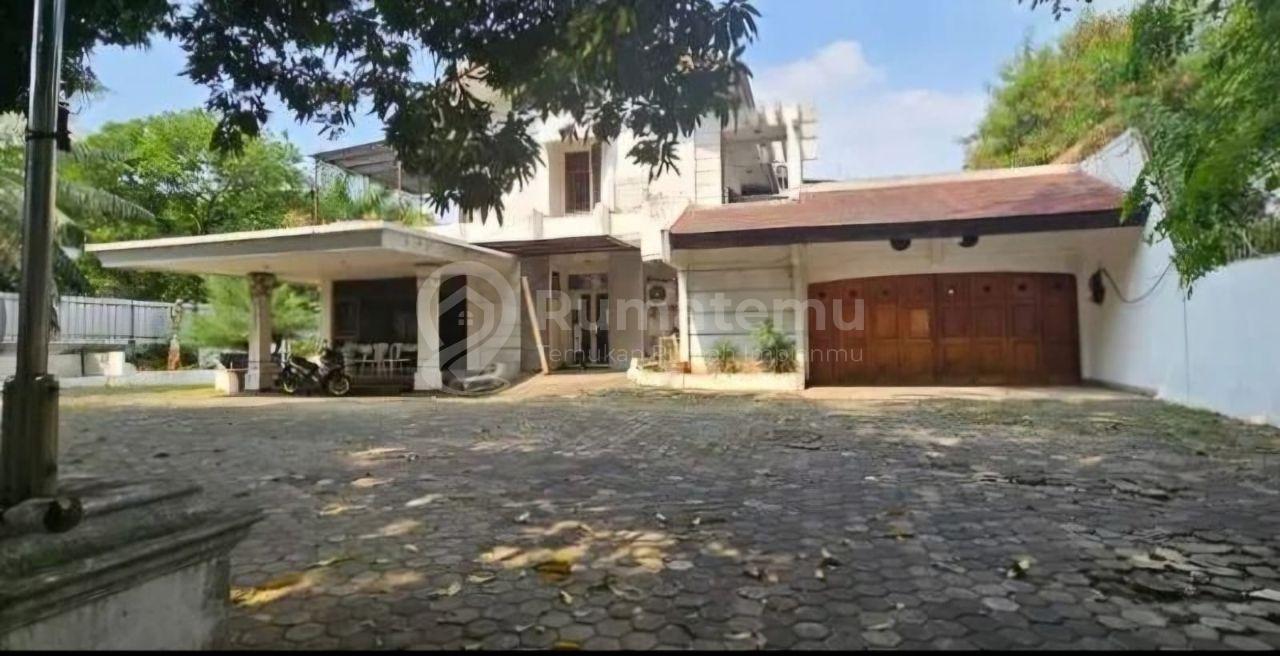 RUMAH HOEK DJUAL TINGKAT 2 AREA PONDOK INDh