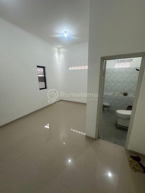 DIJUAL RUMAH TAMAN RAHAYU – SIAP HUNI, BARU RENOVASI + RUANG USAHA