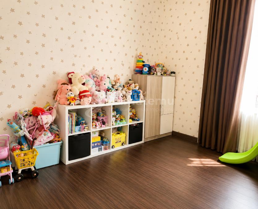 Disewakan Rumah Goldfinch The Spring Gading Serpong 10X25