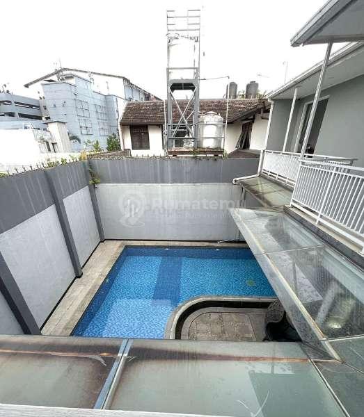 Jual Rumah Ada Kolam Renang di Kopo Melati Dekat Tol Kopo Bandung