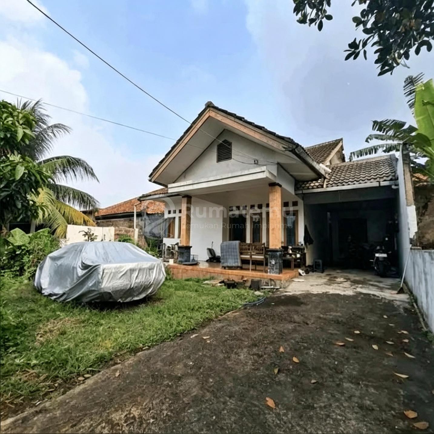 Dijual Rumah Siap Huni Dengan Tanah Luas Akses Mobil Strategis Di Setu
