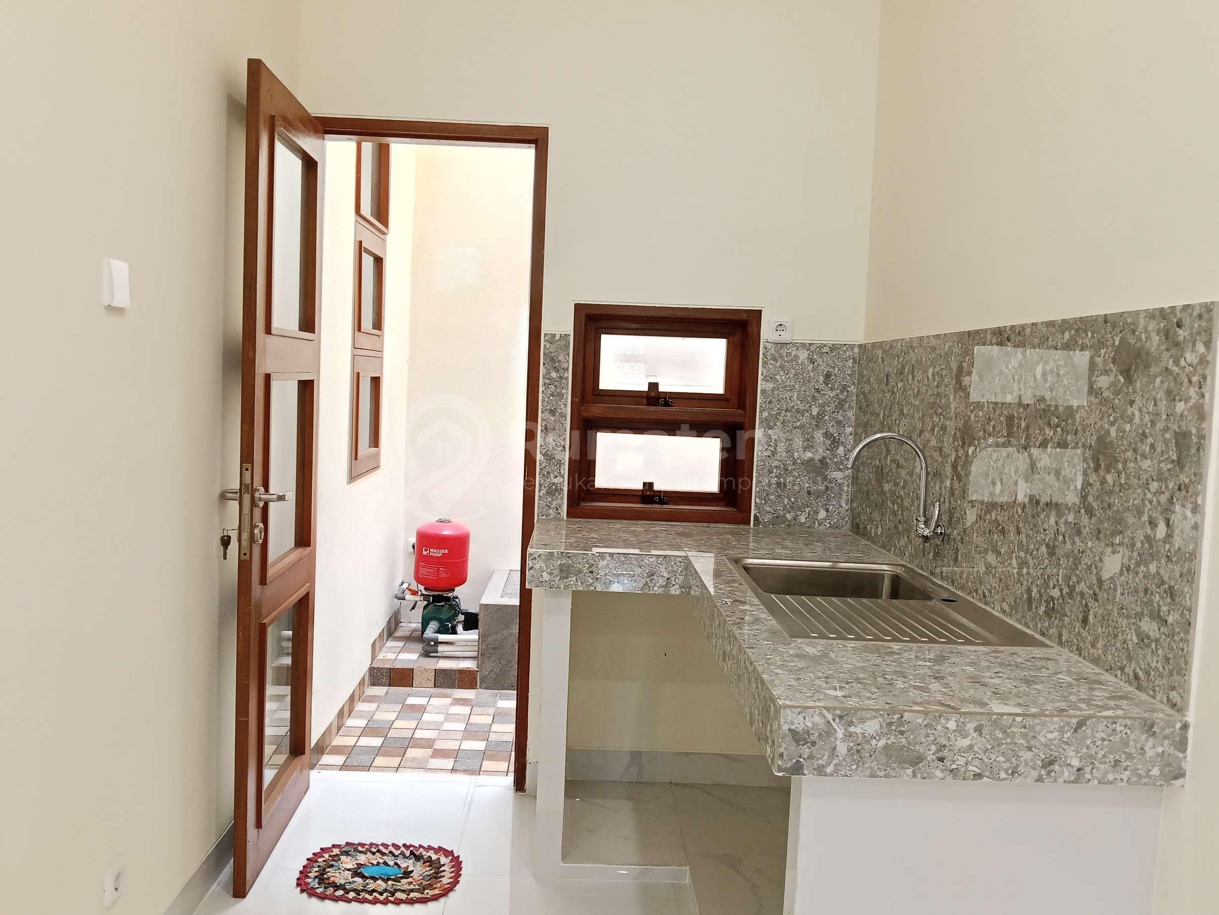Dijual rumah nyaman lokasi strategis dekat Sektor 9 Bintaro MT 0246