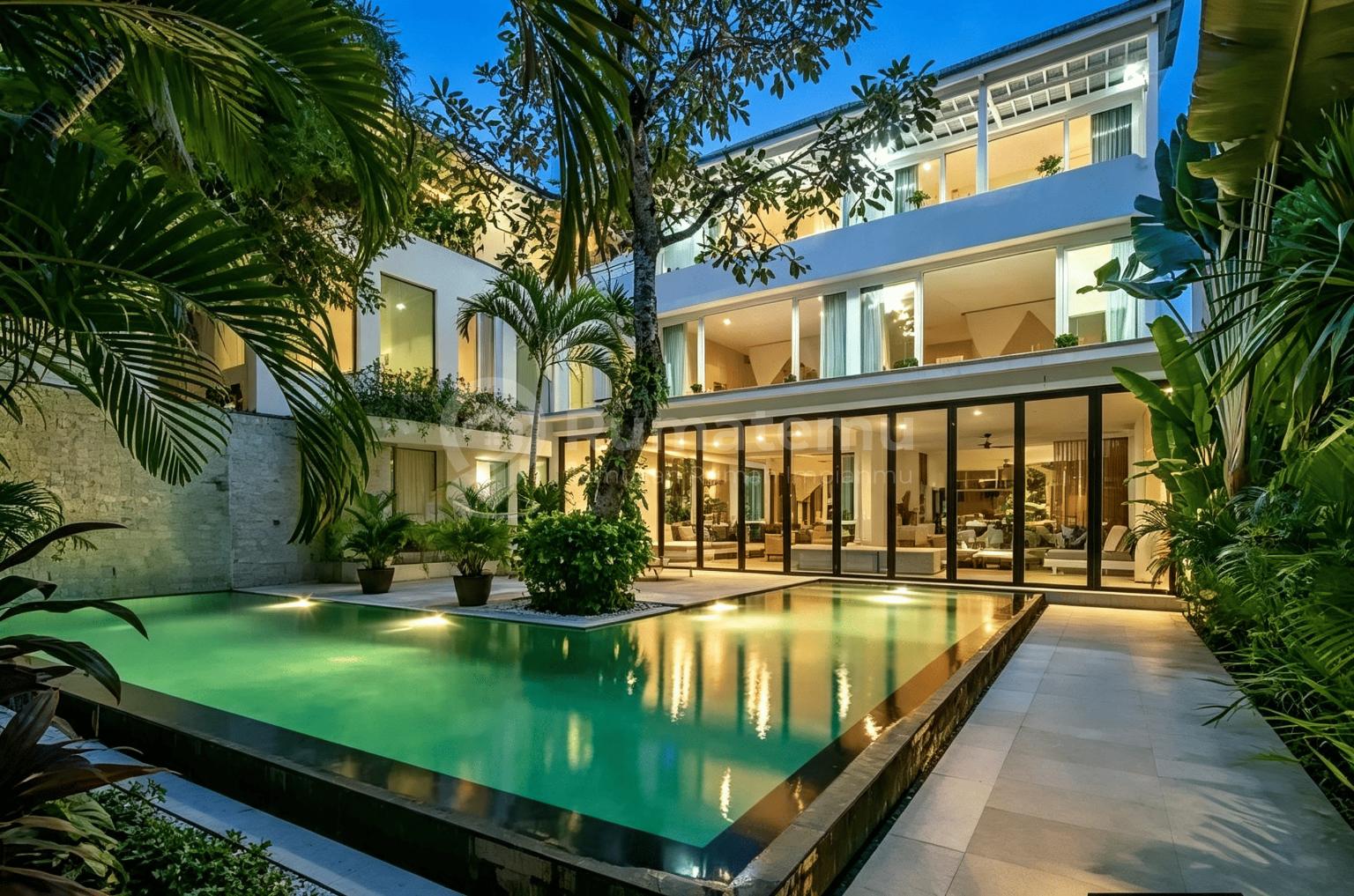 Ready For Rent Luxury 5 B R Villa Beach Front In Batu Belig