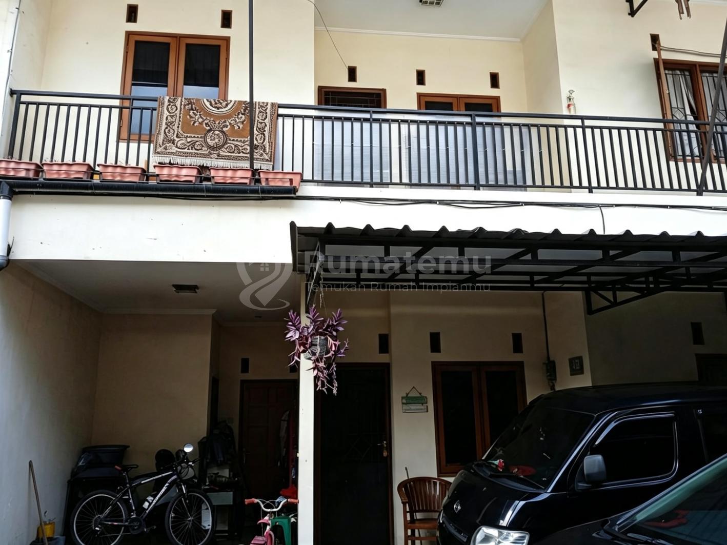 Dijual rumah cluster 2,5 Akses sangat strategis Lantai Dukuh, Kramat Jati, Jakarta