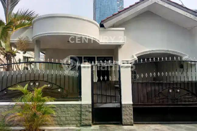 Dijual Rumah 2 Lantai Lokasi Strategis Menteng Atas, Jakarta Se