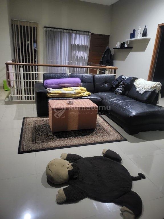 DIJUAL RUMAH MEWAH 2 LANTAI DI KOMPLEK MEKAR WANGI – BANDUNG