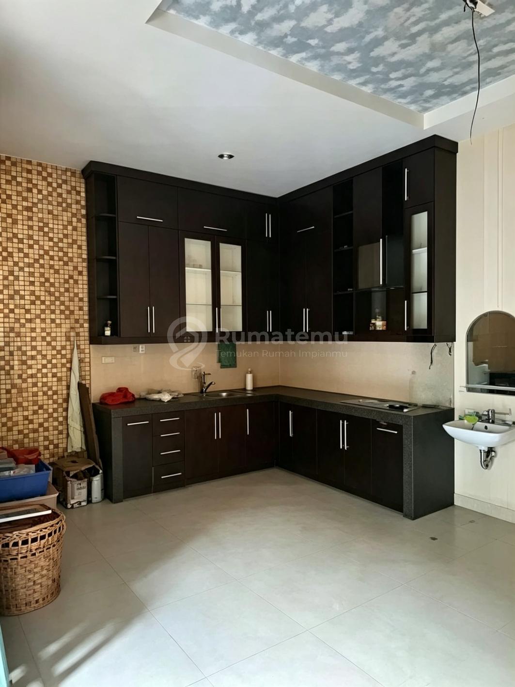 Dijual Rumah di Hoek @Citra Garden 2 Extension, Jakarta Barat