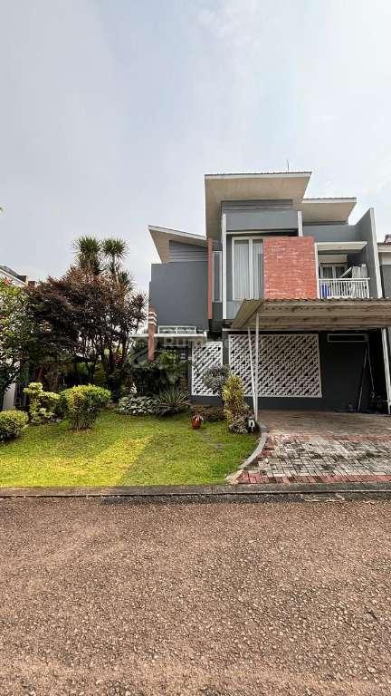 Rumah De Latinos Cluster Petagonia, Dekat dengan Stasiun di BSD City, Tangerang Selatan