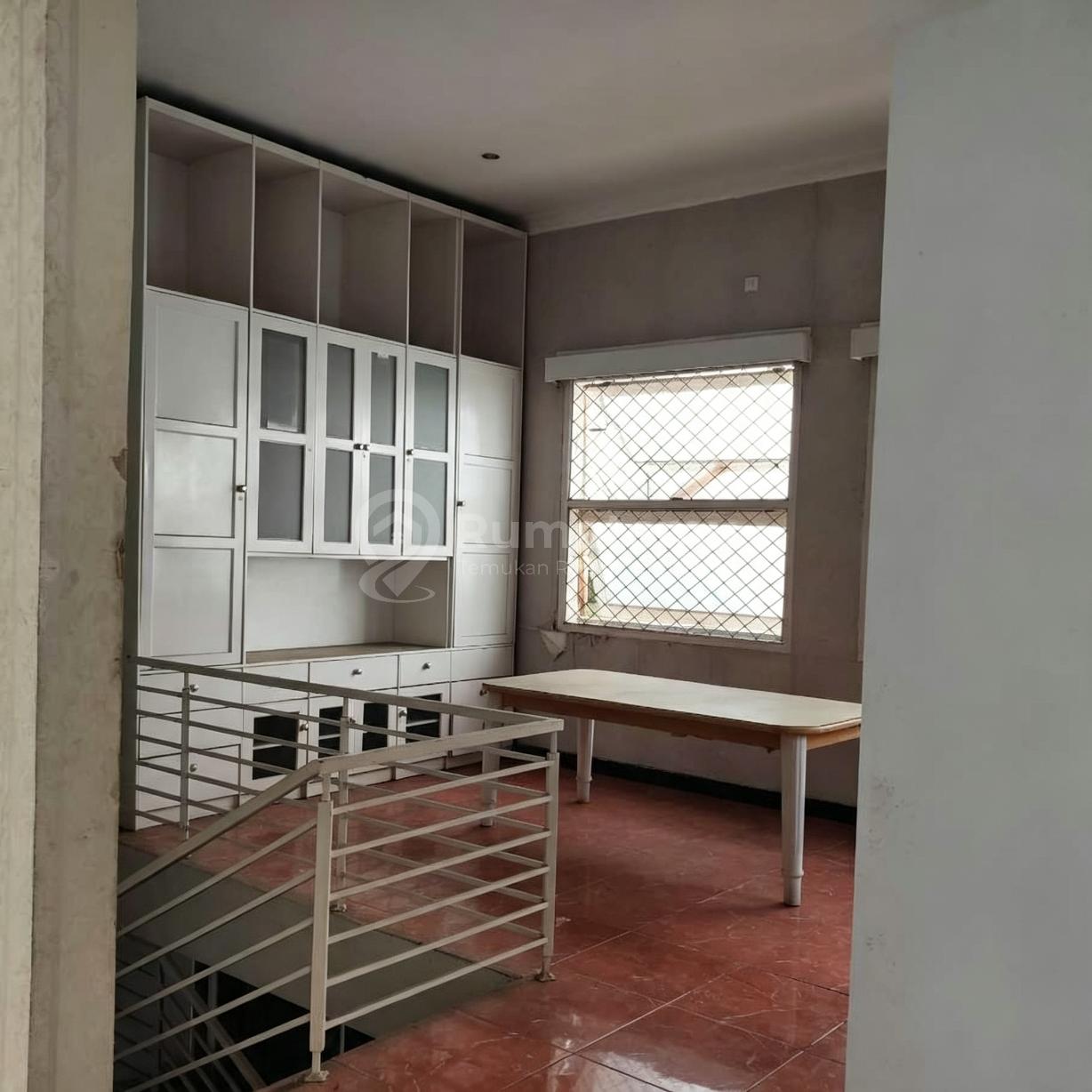 Jual Tanah Bonus Rumah Mewah Klasik 11 Juta Per Meter