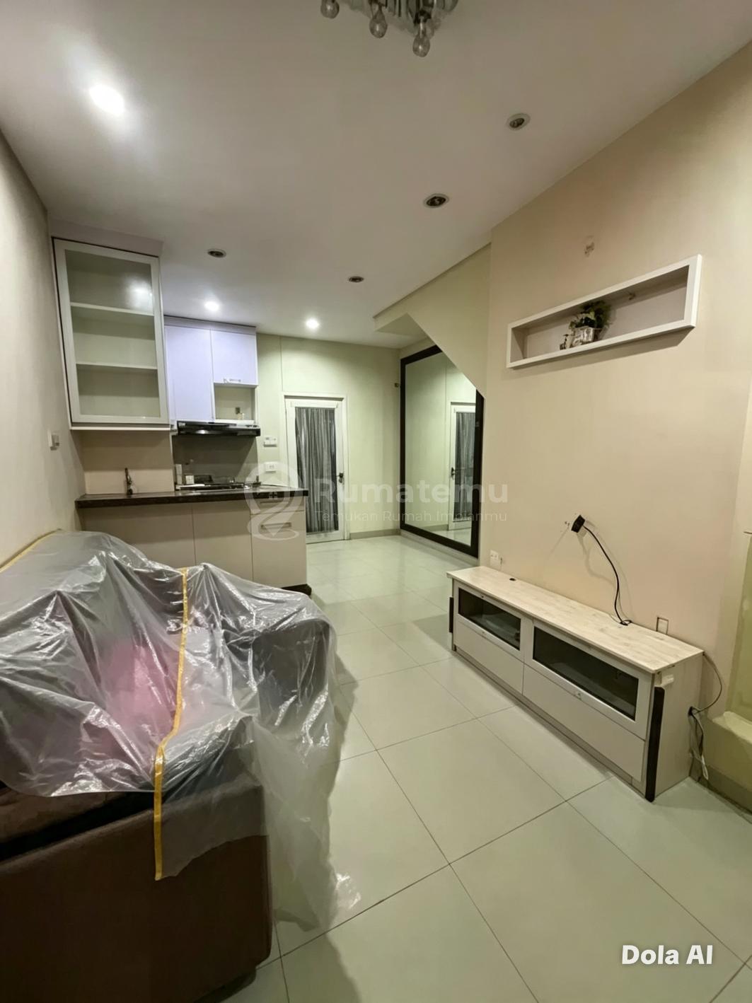 Dijual Rumah Semi Furnished Sudah Renovasi @Rumah Layar Permai, Pik